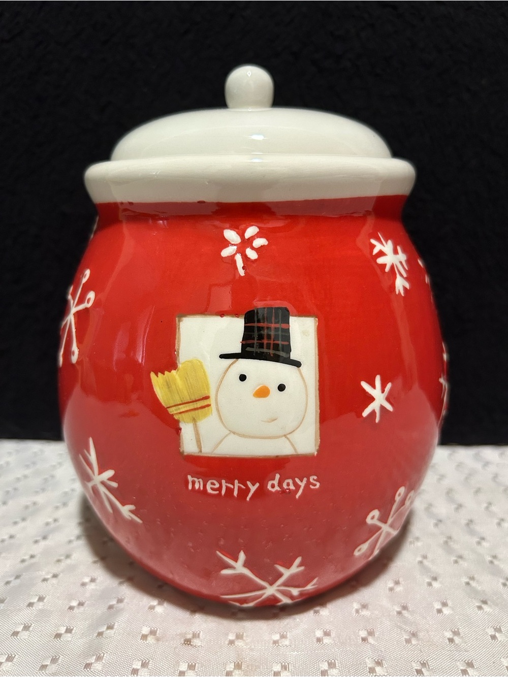 Hallmark Merry Days Red Ceramic Cookie Jar & Lid Snowman & Snowflakes 7.5"